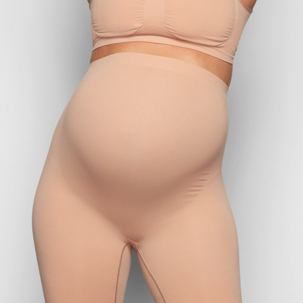 SKIMS Shapewear MATERNITY SCULPTING SHORT MID THIGH | Sienna Beige XXS XS TIGHTS